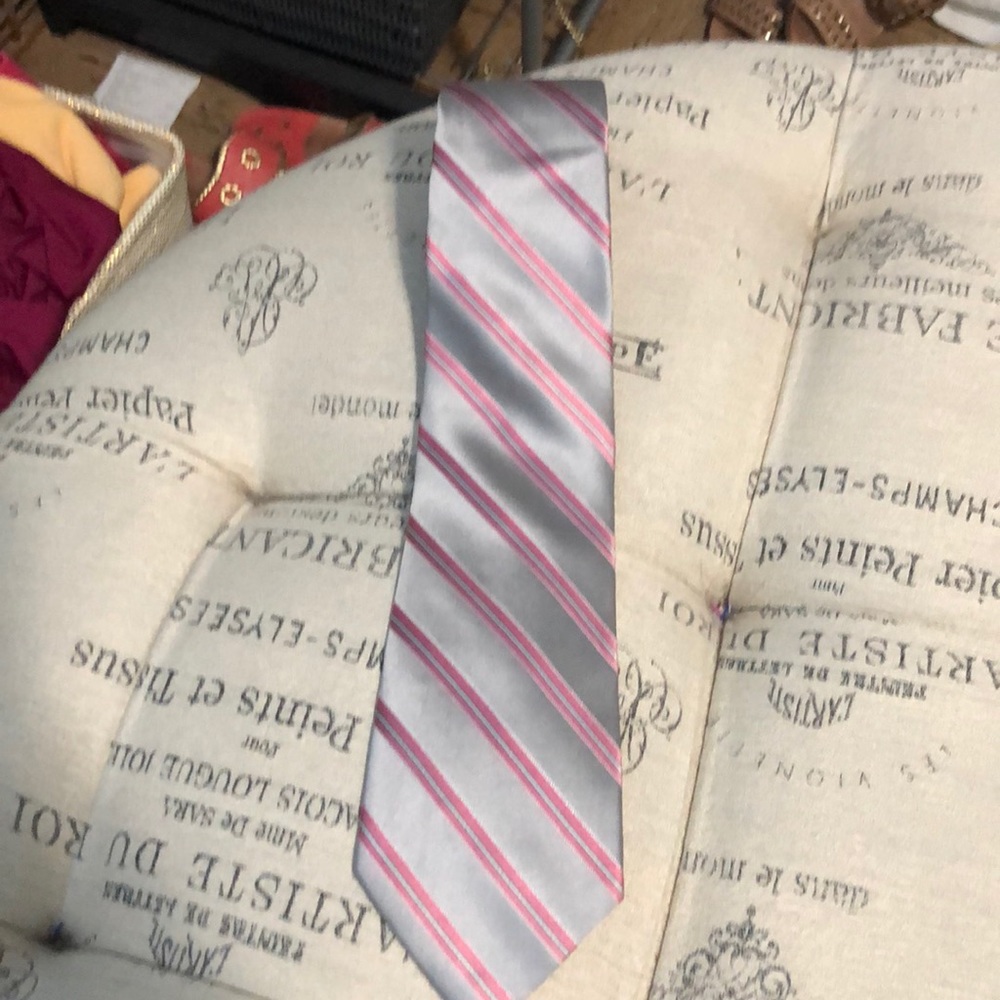 Express 100% silk gray and pink stripe tie
